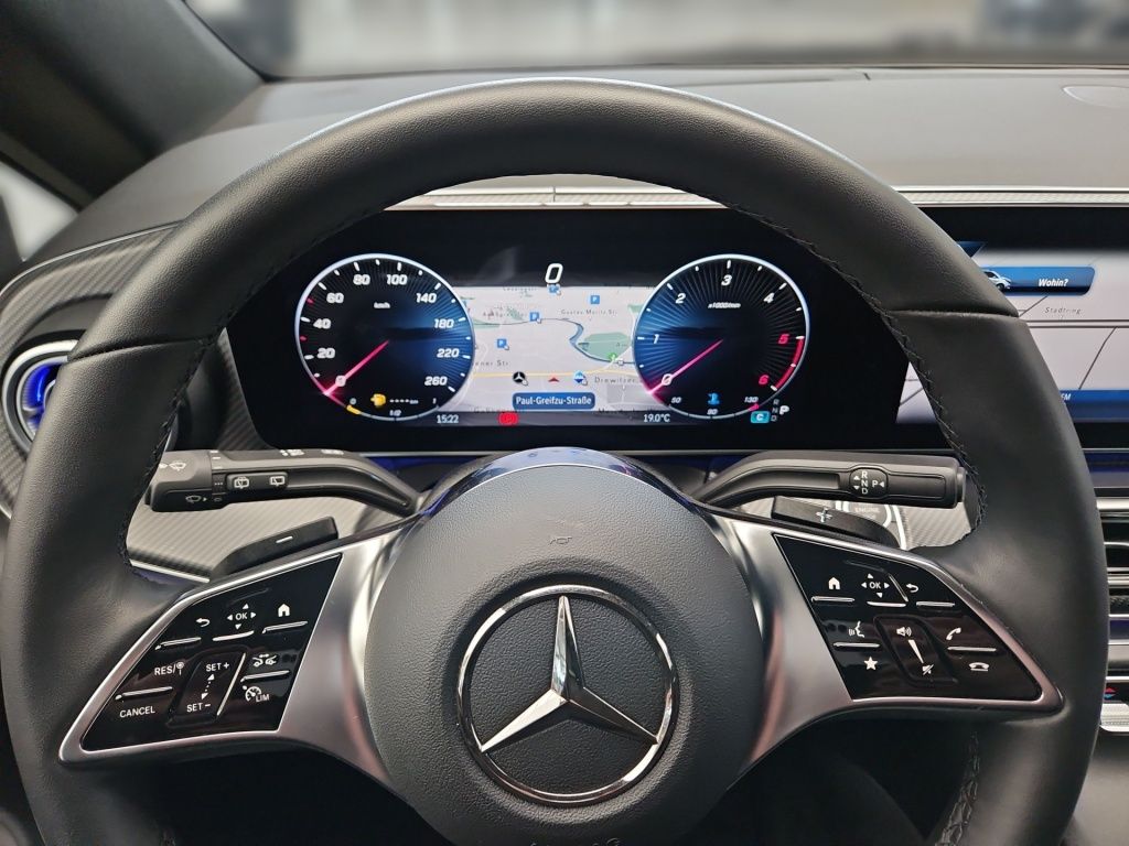 Fahrzeugabbildung Mercedes-Benz V 300 STYLE lang AMG 7 Sitze 2,5t AHK EASY-PACK