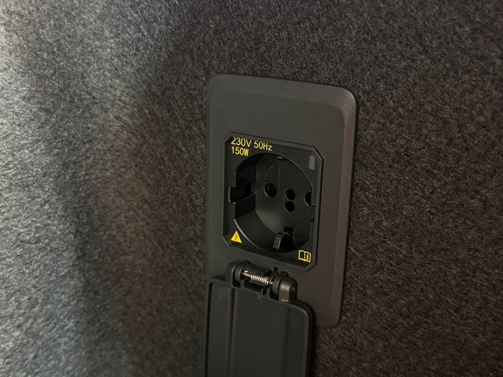 Fahrzeugabbildung CUPRA Formentor 2.0 4Drive, AHK