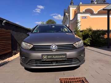 Volkswagen Golf - 2