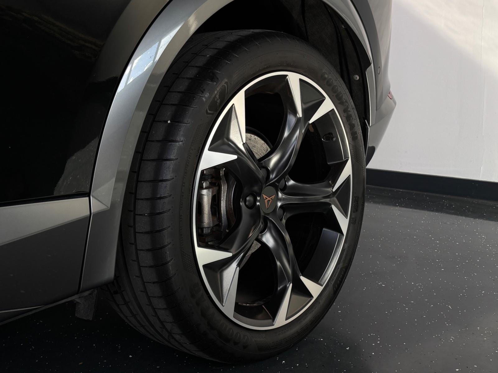 CUPRA FORMENTOR E-HYBRID 204ch - CAMÉRA 360° - ACC - LED - KEYLESS - SIÈGES CHAUFFANTS