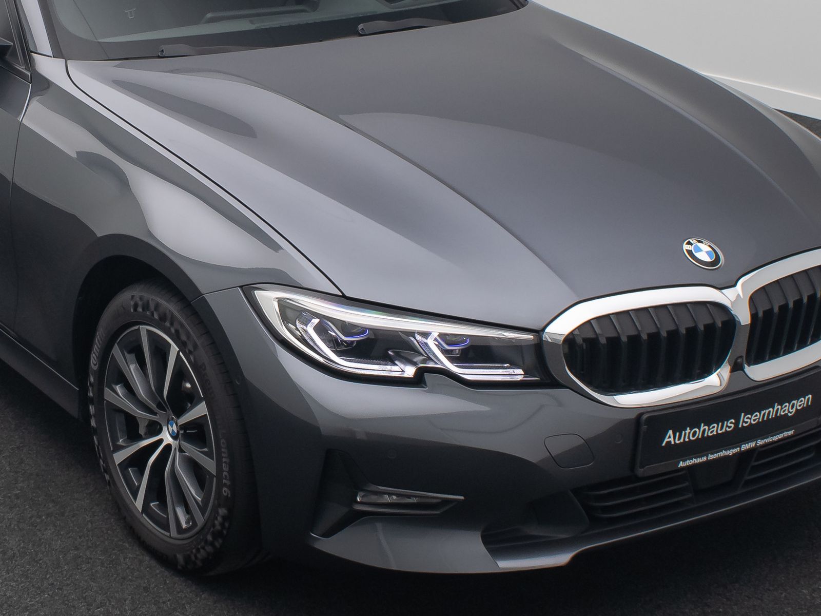 Fahrzeugabbildung BMW 330e 360°Laser HUD DAB HiFi Komfort Sport Leder