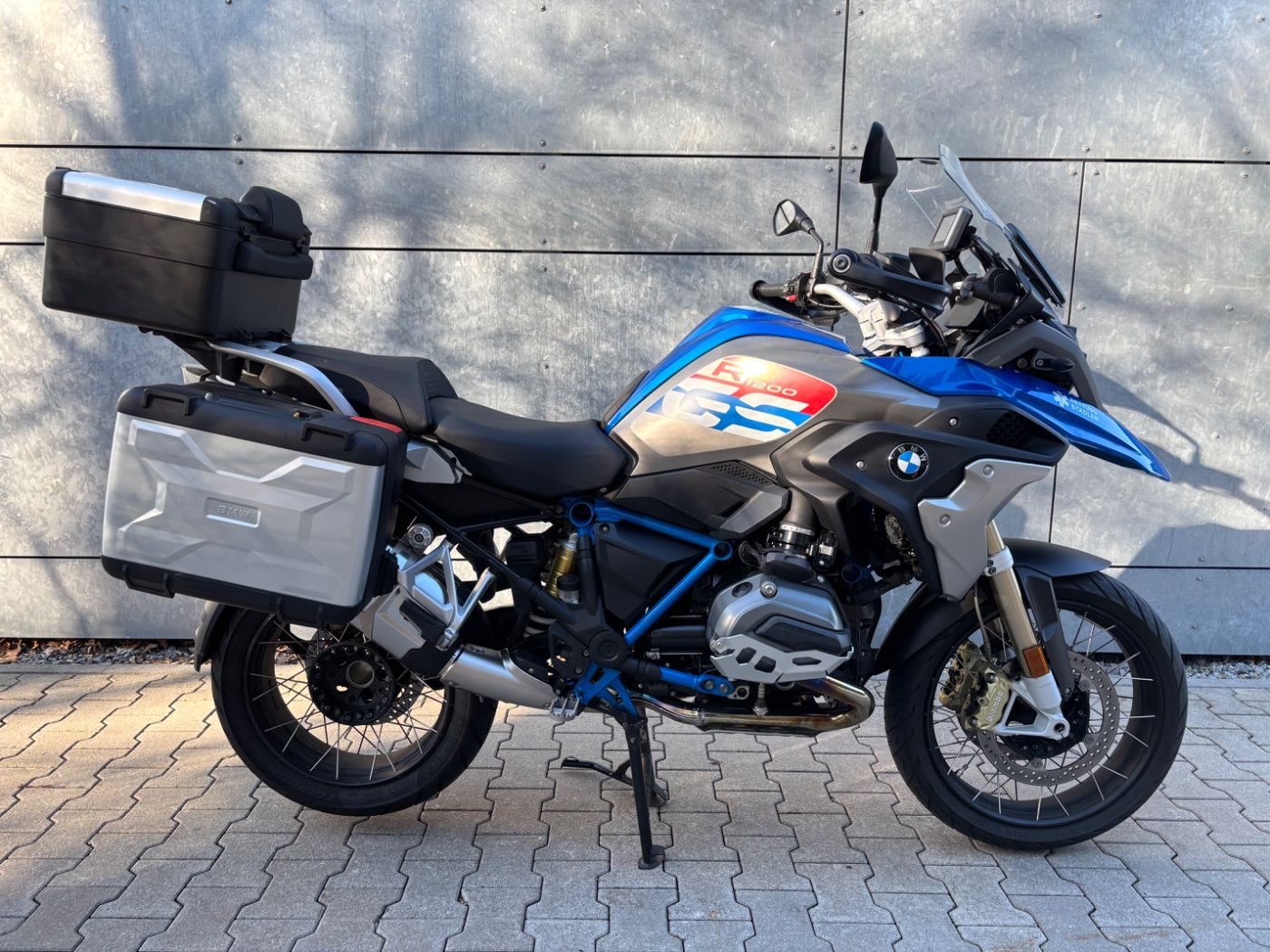 Fahrzeugabbildung BMW R 1200 GS Rallye 3 Pakete Connectivity Kofferset