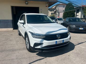 Volkswagen Tiguan - 8