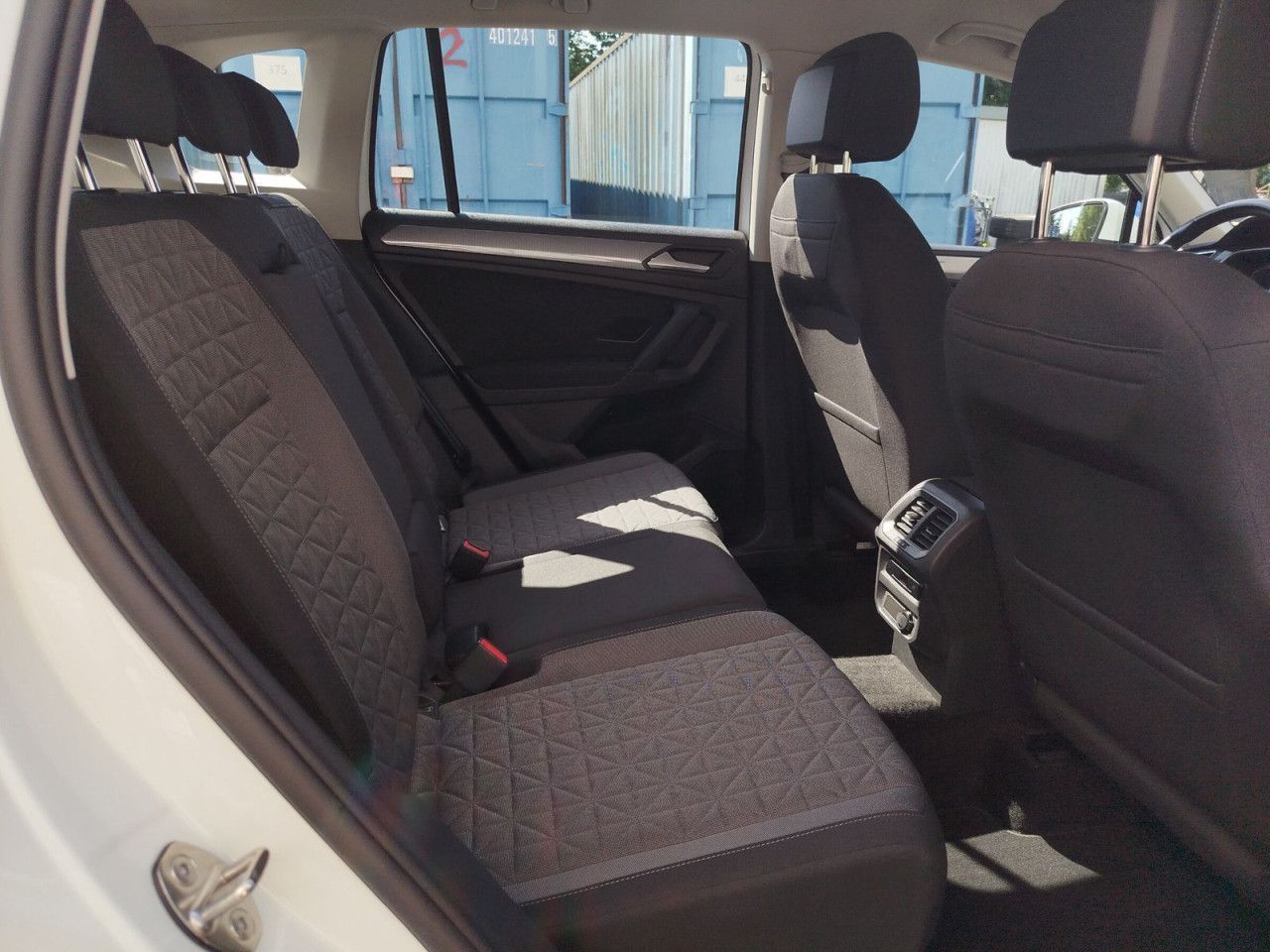 Fahrzeugabbildung Volkswagen Tiguan Life 1.4 eHybrid OPF 110 kW 6-Gang-DSG