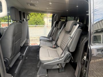 Ford Tourneo Custom - 10