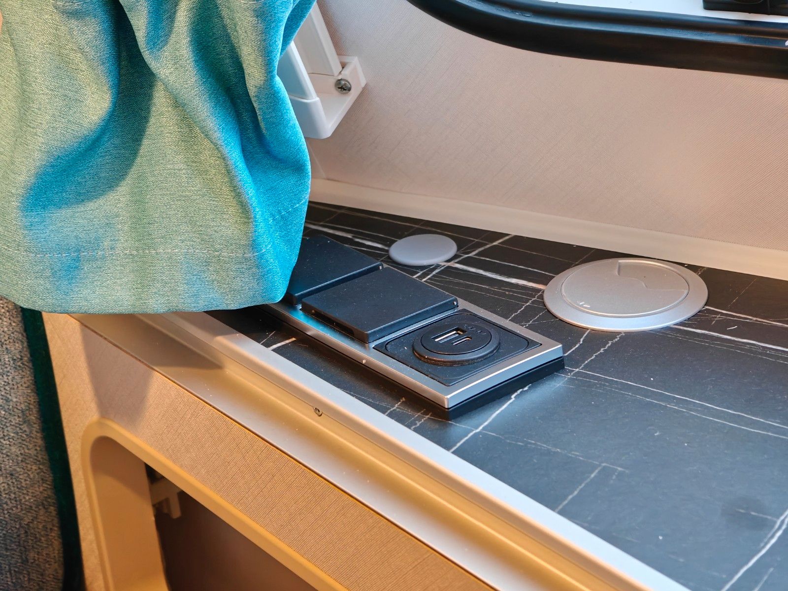 Fahrzeugabbildung HYMER / ERIBA / HYMERCAR Touring 542 Harbour Blue - SUMMER-SALE -