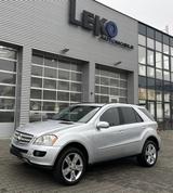 Mercedes-Benz ML 350 4 Matic Schiebed./ AHK/ 8 fach bereif. - gebrauchte Mercedes-Benz ML 350 aus dem Jahr 2006