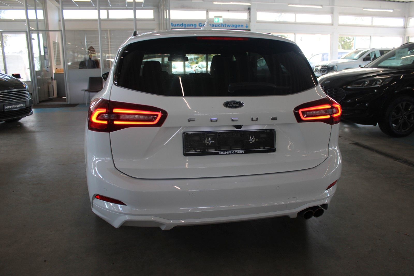 Fahrzeugabbildung Ford Focus ST-Line Aut. LED ACC BLIS WinterPaket uvm.