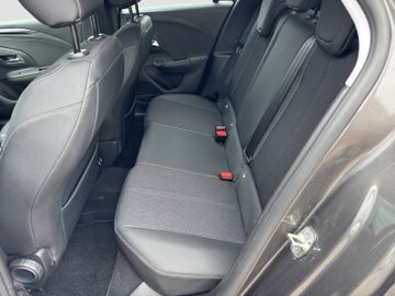 Fotografie des Opel Corsa F Elegance