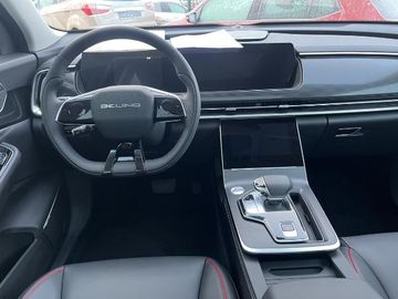 Bild 6 BAIC Beijing X75 DAB - ACC - Panoramadach - CarPlay -