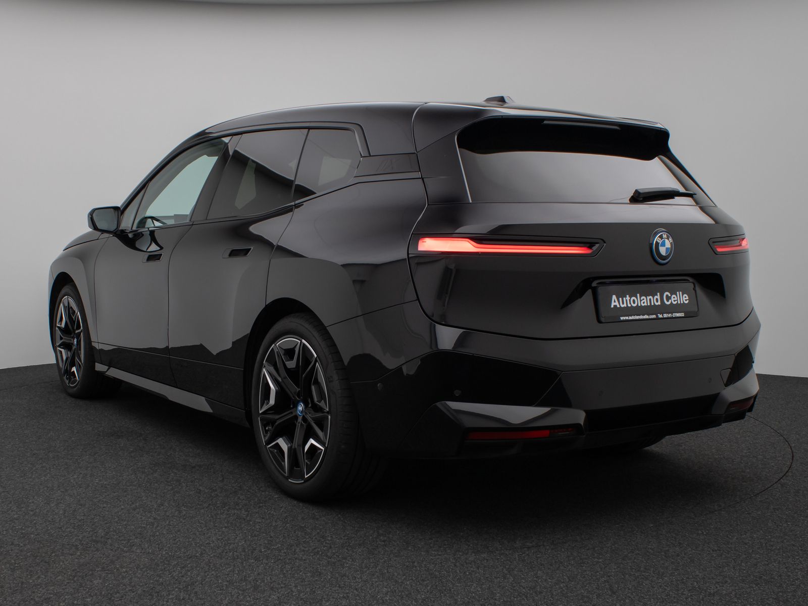 Fahrzeugabbildung BMW iX xD40 Kamera DAB H/K ACC Komfort Sport 22Zoll