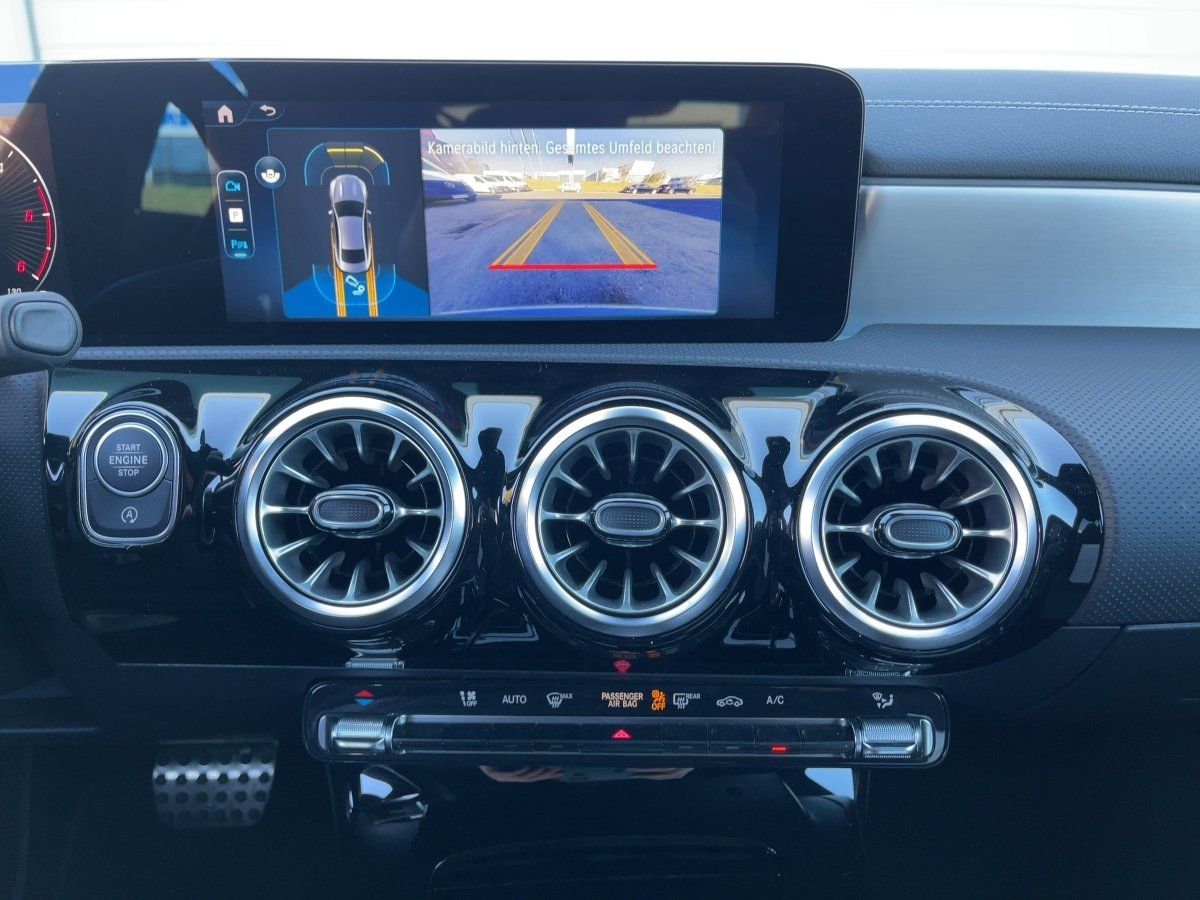 Fahrzeugabbildung Mercedes-Benz CLA 220 d AMG/Night/Kamera/Distr./AHK