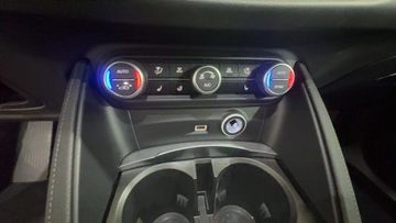 Alfa-Romeo Stelvio - 12