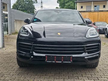 Porsche Cayenne - 4