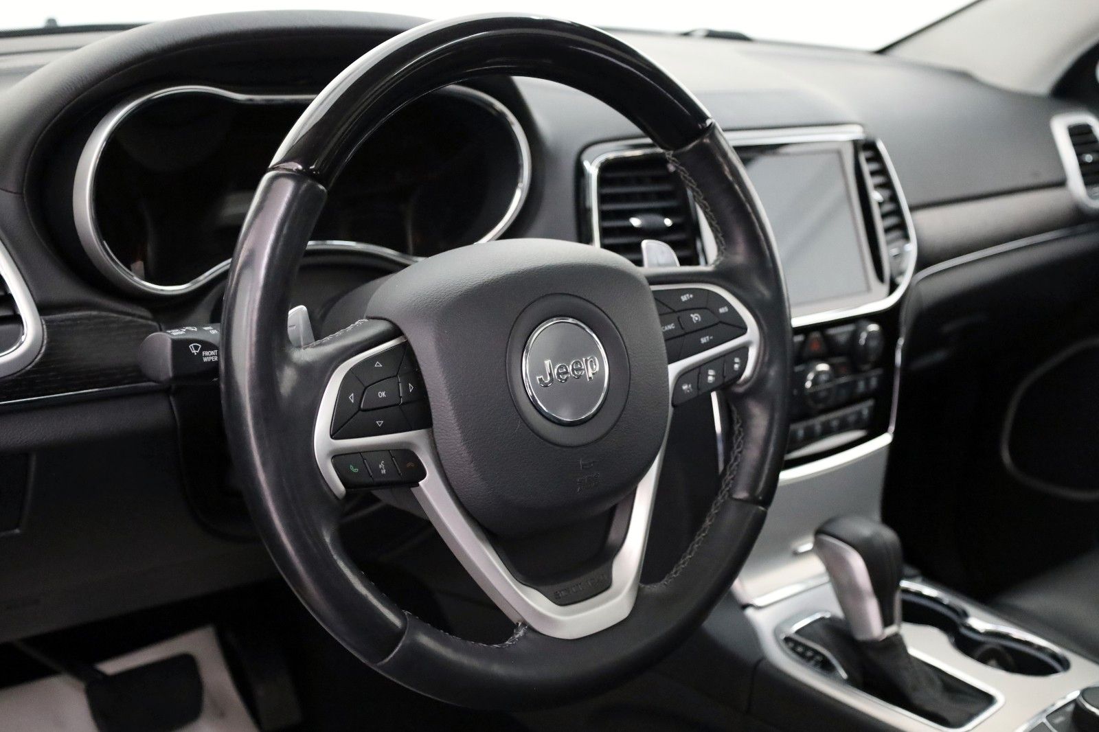 Fahrzeugabbildung Jeep Grand Cherokee 3.0CRD Summit Leder,Navi,Panorama