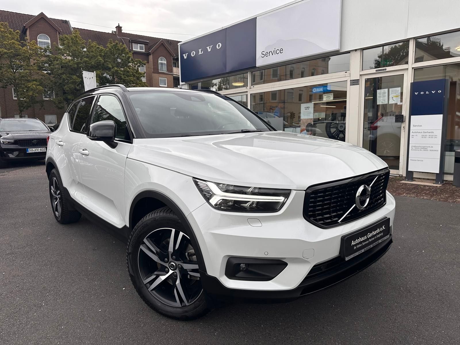 Volvo XC40 B4 R-Design AWD AHK BLIS ACC Standheiz.Kam foto 3