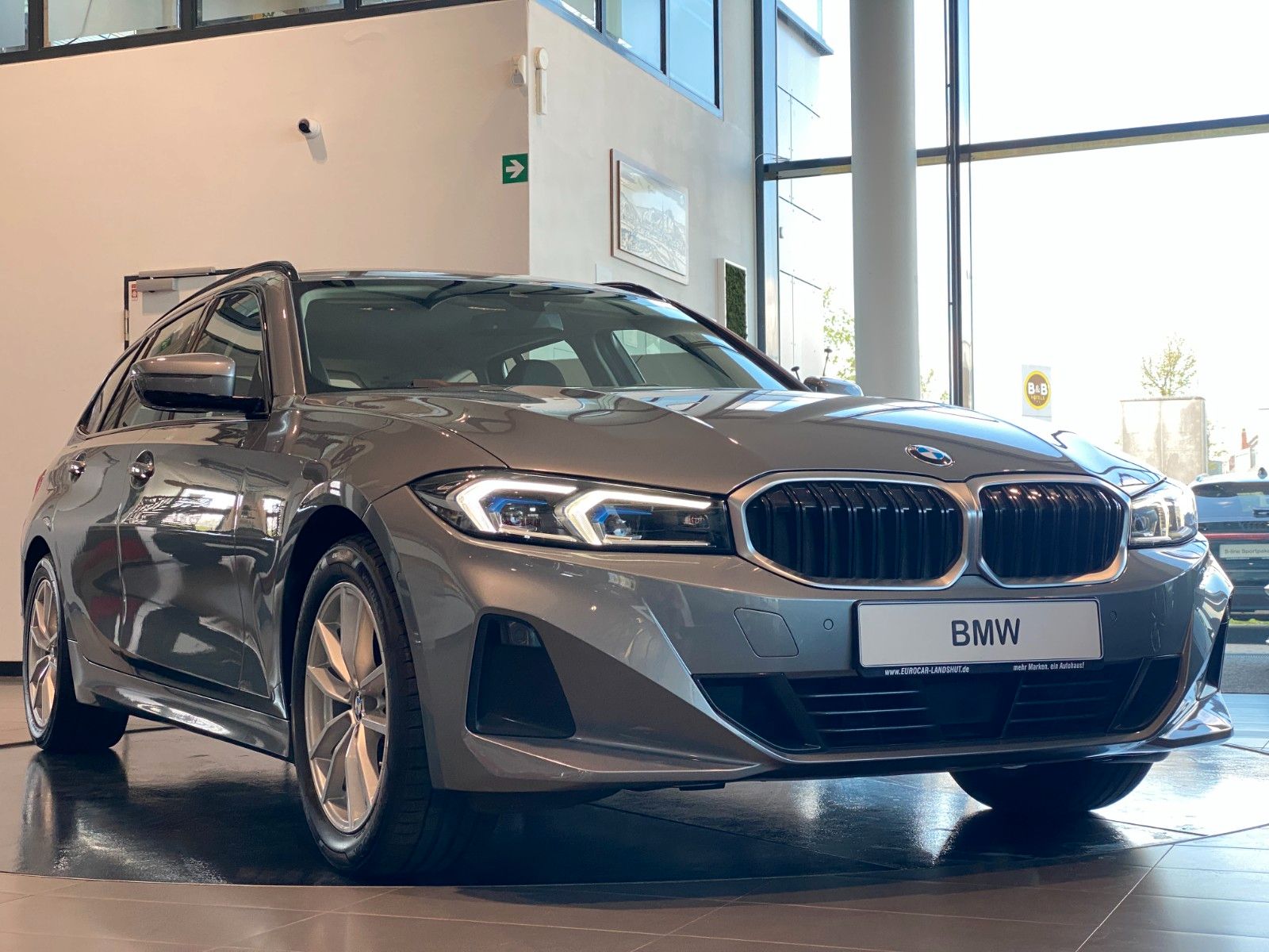 BMW 318d Touring Curved DrivingA SportS Kam LED ACC foto 4