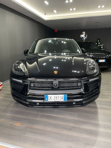 Jiný Porsche Macan 2.0 T