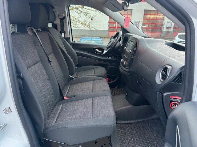Fahrzeugabbildung Mercedes-Benz Vito Tourer 114 CDI Pro lang KAMERA NAVI 9 Sitze