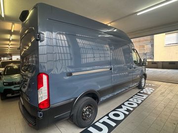Ford Transit - 4