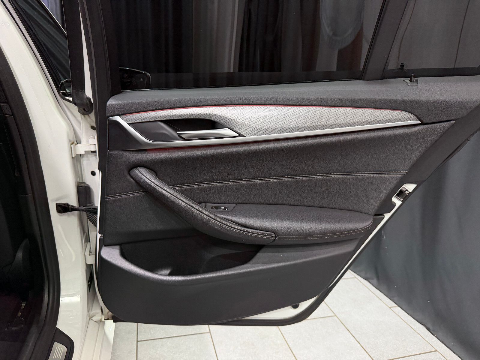Fahrzeugabbildung BMW 540i xDrive Touring M Sport |AHK|HuD|HiFi|PANO