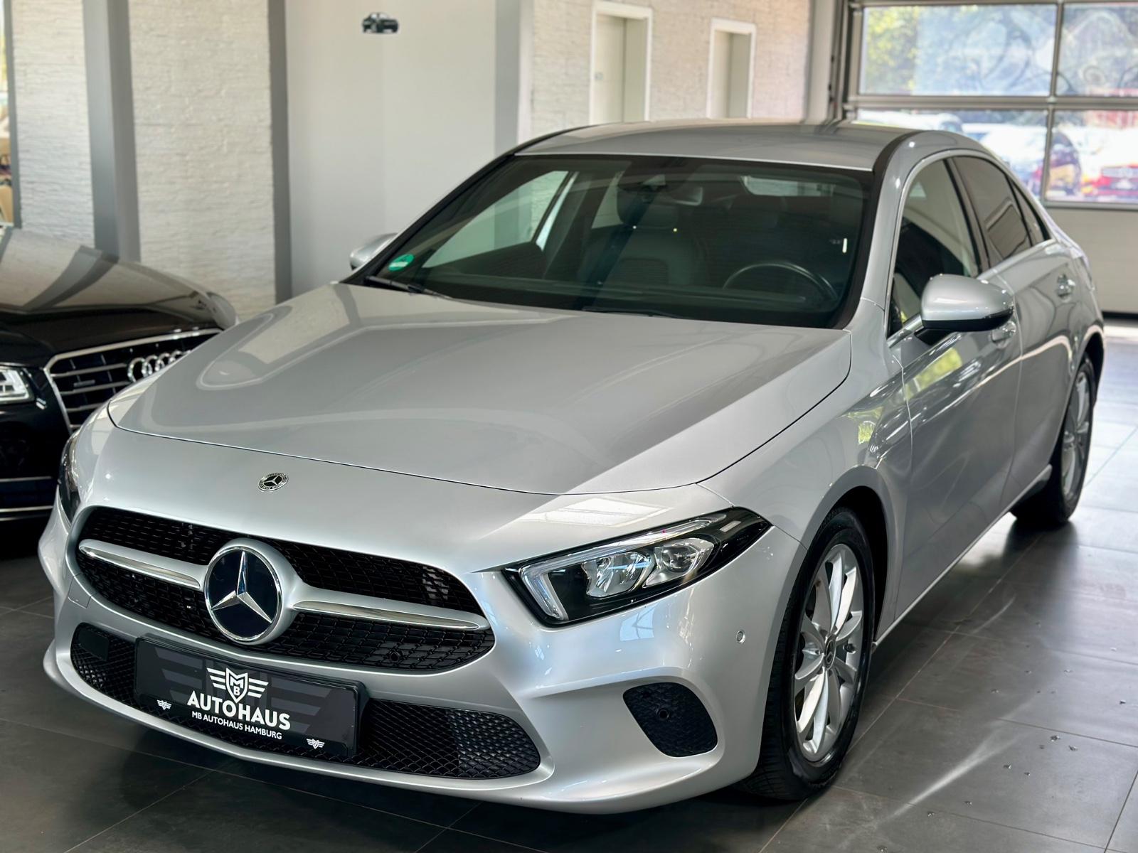 Mercedes-Benz A 180 Limousine,Kamera,LED,Comand,TOP