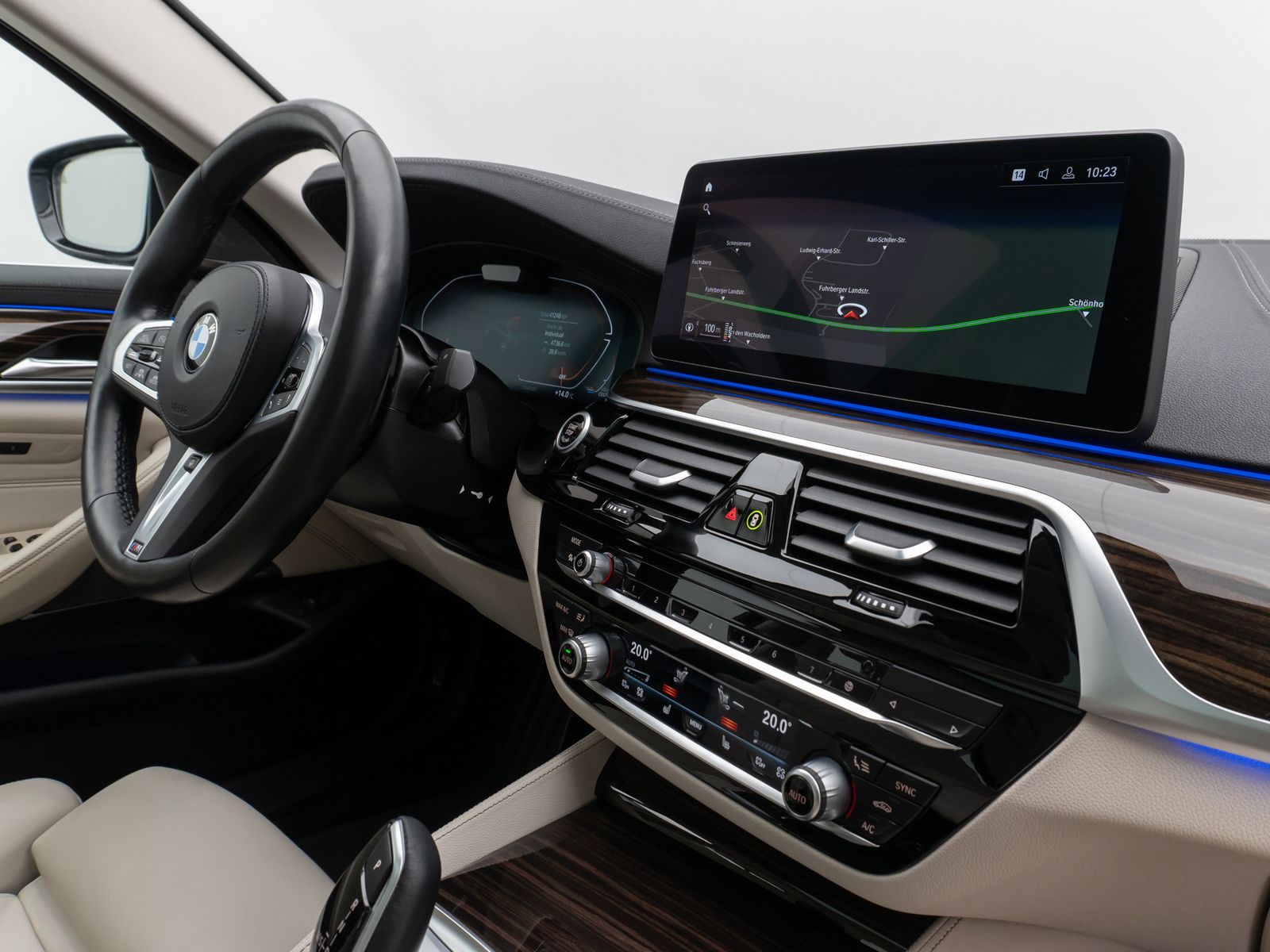 Fahrzeugabbildung BMW 540i Luxury Line Kamera Glasdach Laser HUD H/K