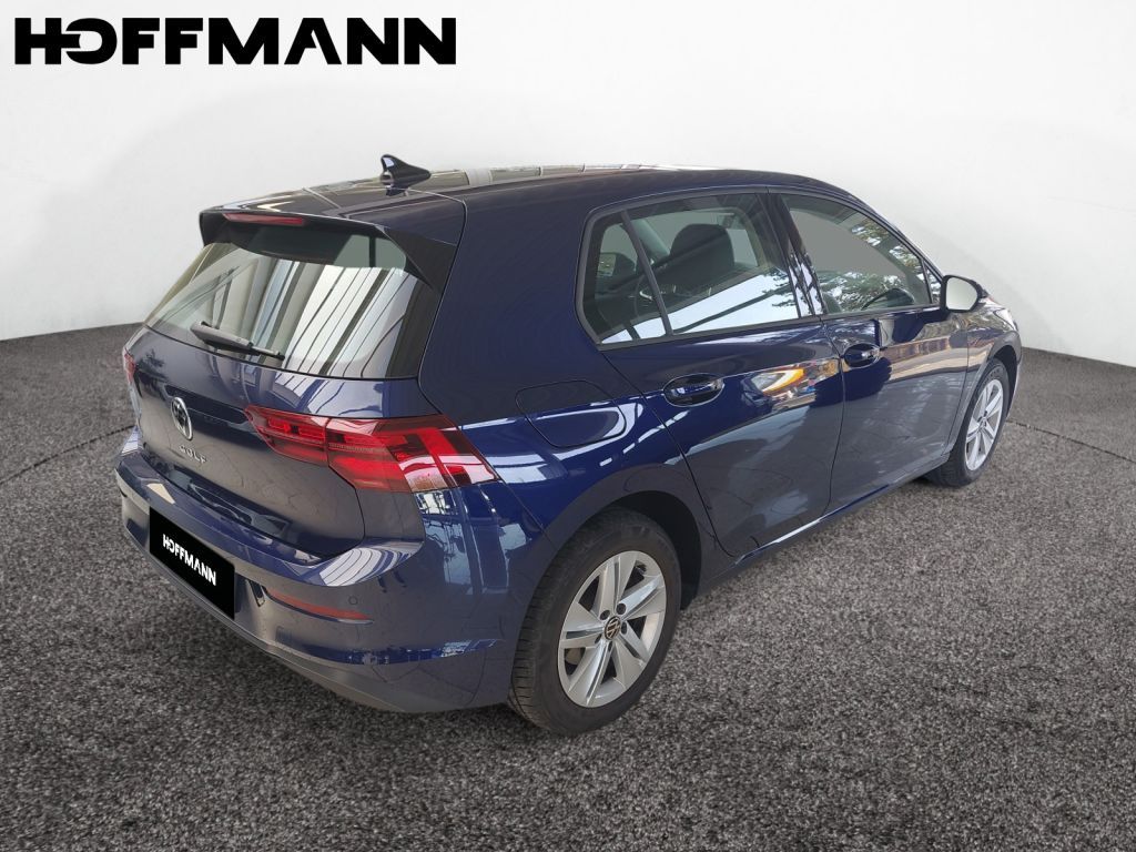 Fahrzeugabbildung Volkswagen Golf 1.5 TSI Life Panorama ACC IQ Light LED