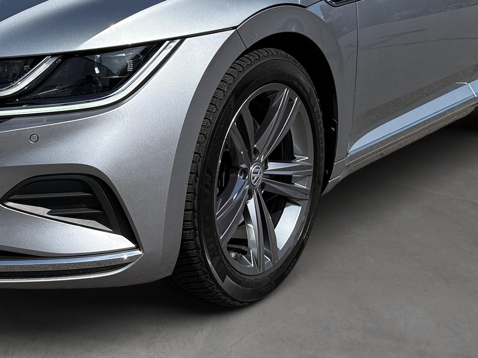 Volkswagen Arteon 2.0 TDI R-Line DSG Navi LED ACC AHK 360°