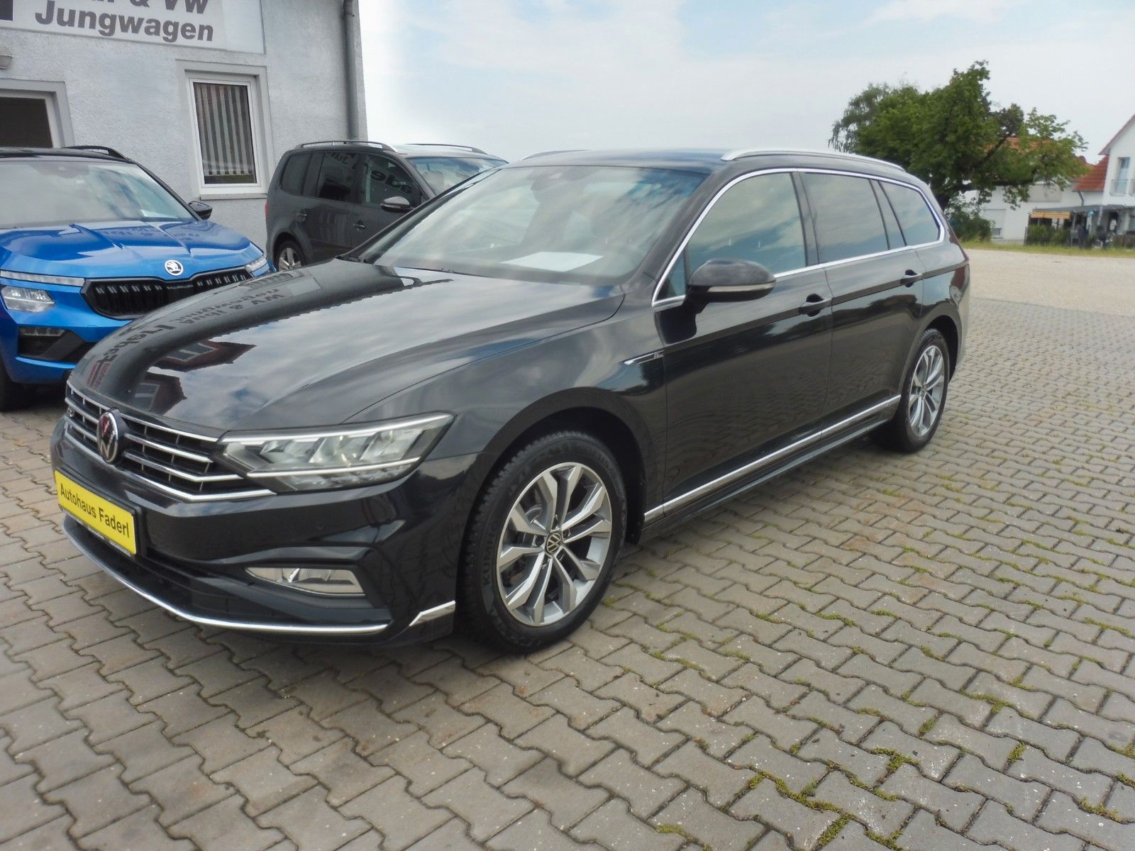 VW Passat Var. R-Line 2,0 TDI DSG 4Mot ACC/LED/AHK