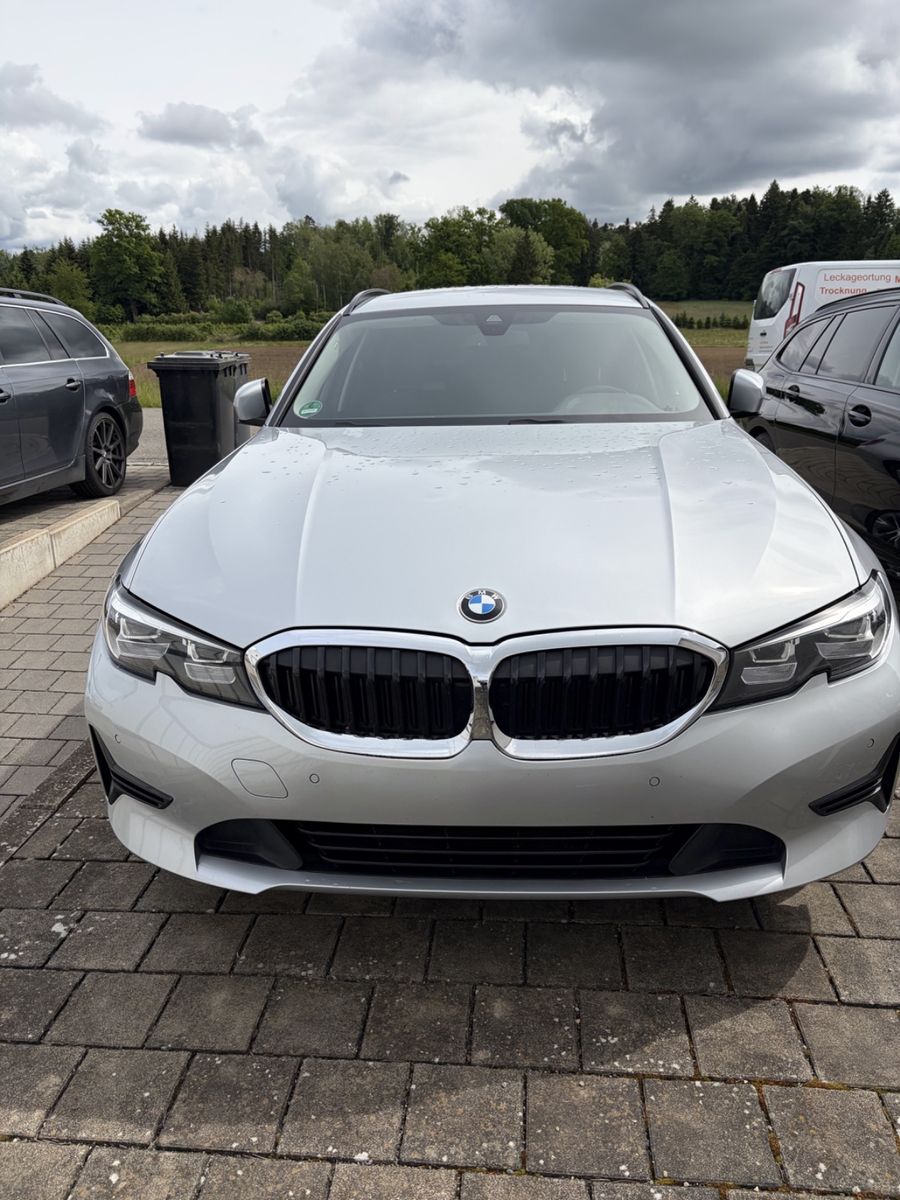 BMW 318d Touring Automatic 