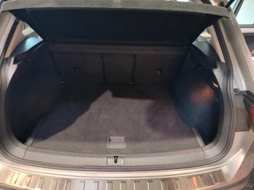 Volkswagen Tiguan - 9