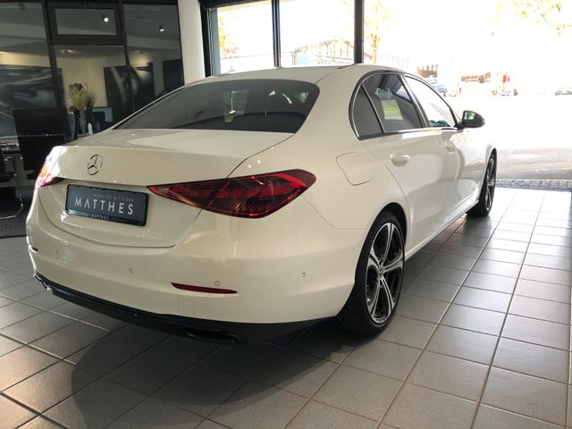Fahrzeugabbildung Mercedes-Benz C 200 /Avantgarde/Night /Burmester