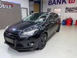Ford Focus Turnier Titanium Klima Tempomat Navi - Ford Focus aus 2011: Turnier