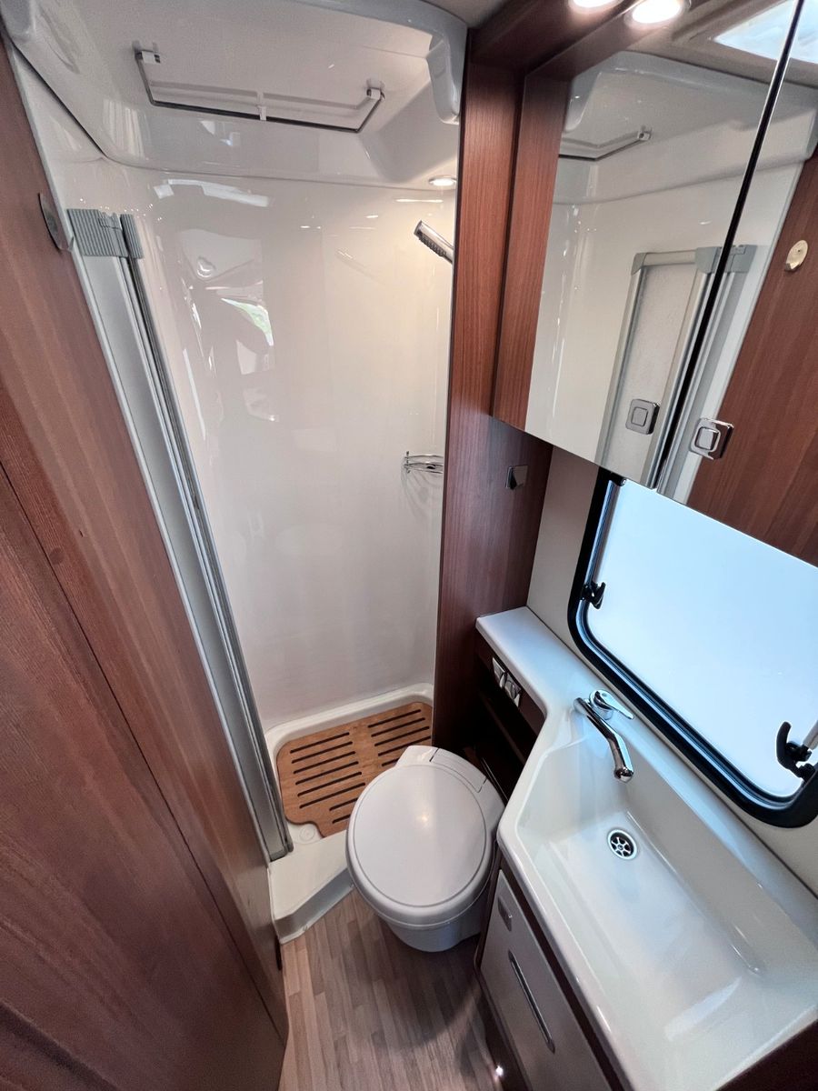 Fahrzeugabbildung LMC Explorer Comfort I 615 - Neuzustand -
