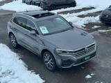 Volkswagen Touareg 3.0 TDI R line PANO MATRIX KAM ACC LEDER - VW Touareg Gebrauchtwagen in Nürnberg