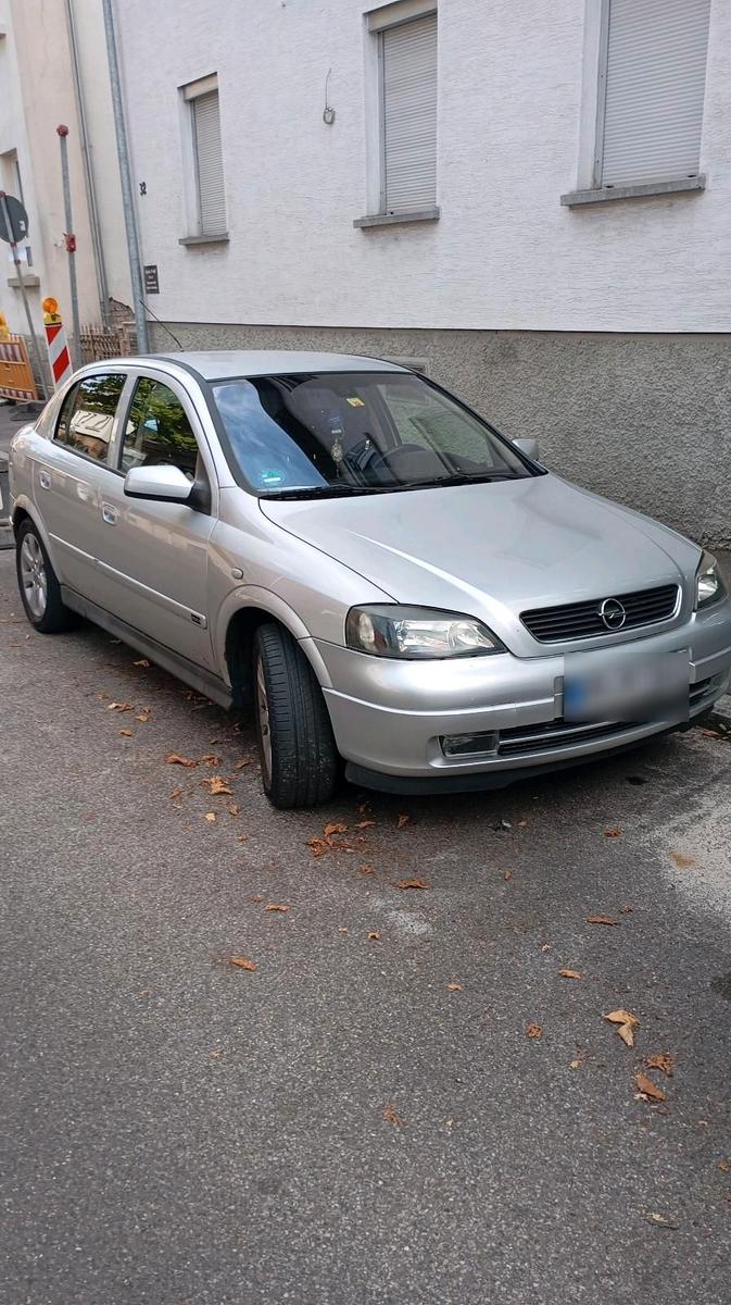 Opel Astra 2004 — engine 110 HP (81kW)