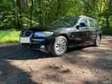 BMW 318i Touring Edition Exclusive - BMW 318 aus 2011: Kombi