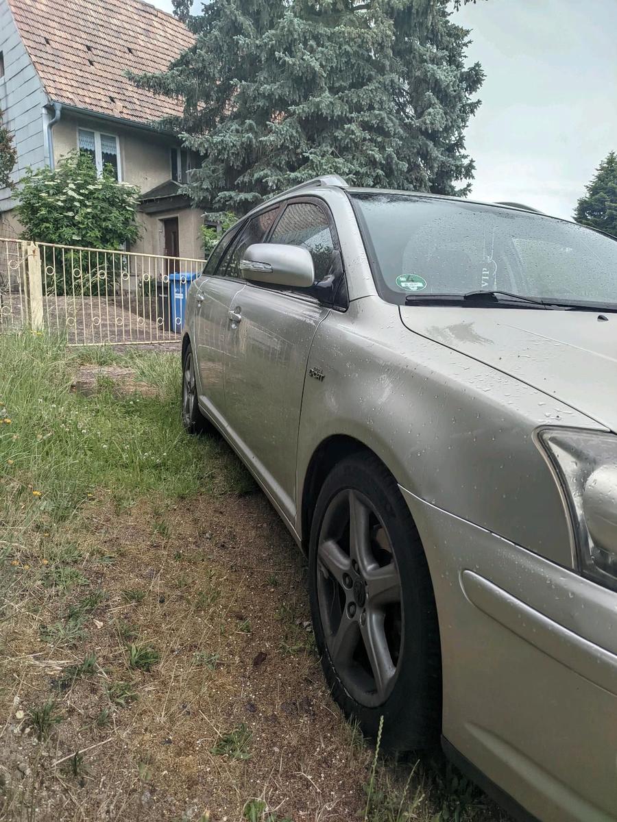 Toyota Avensis 2007 — engine 177 HP (130kW)