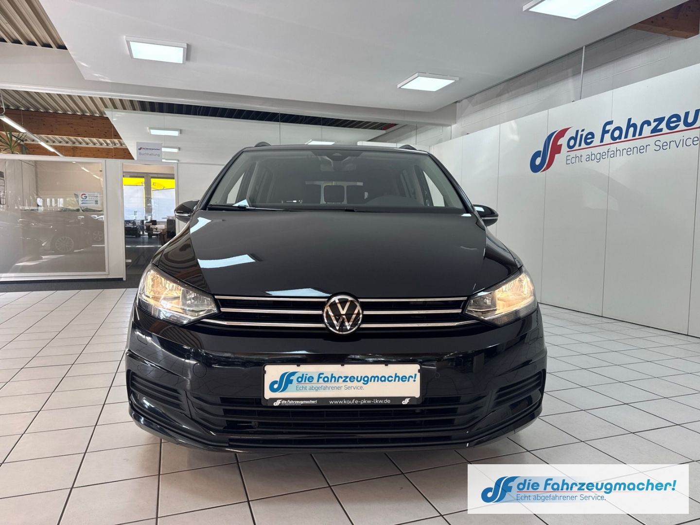 Fahrzeugabbildung Volkswagen Touran Comfortline 2.0 TDI *7 Sitzer*Digi Cockpi