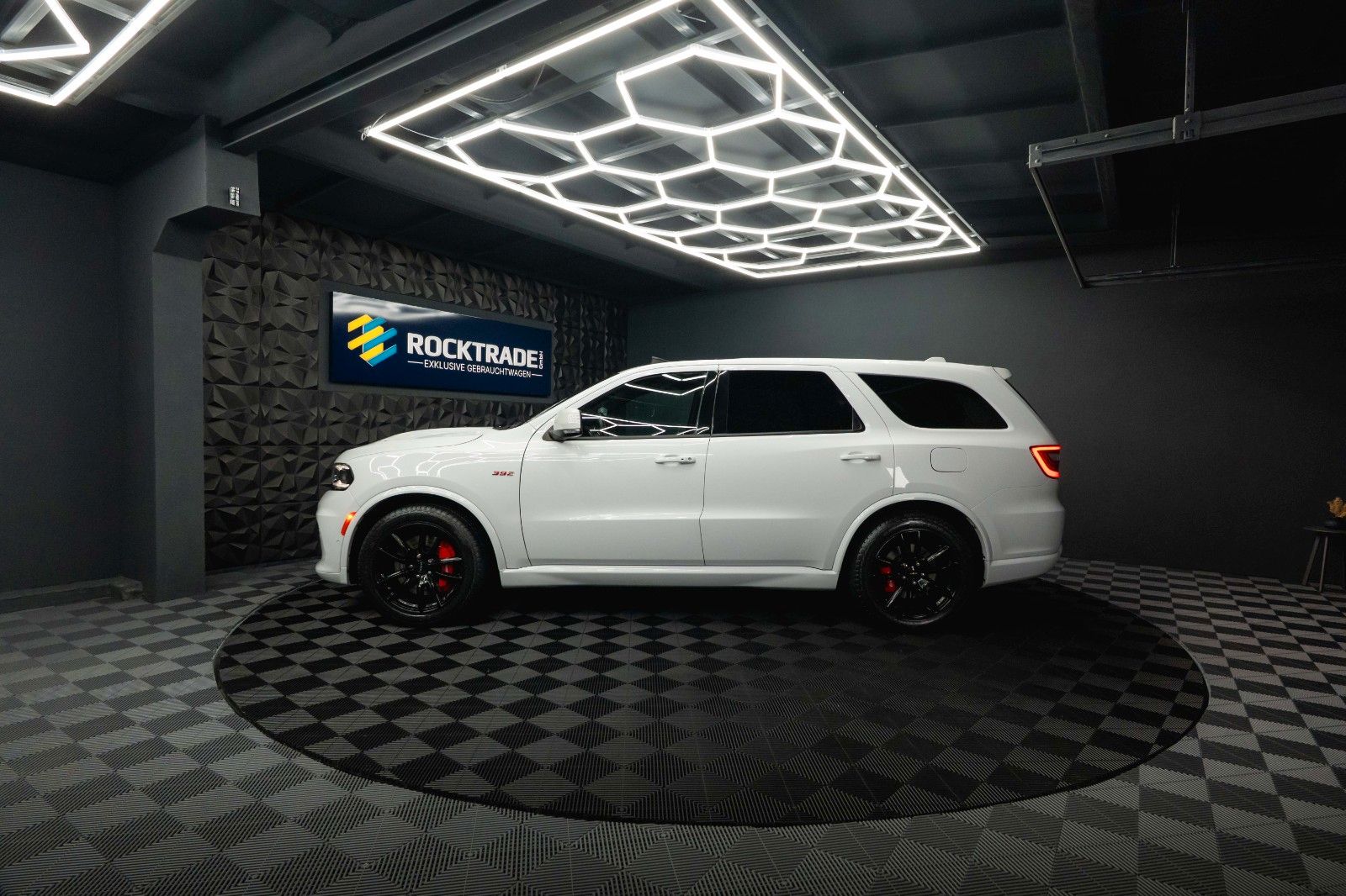 Fahrzeugabbildung Dodge Durango 6.4 V8 SRT Performance 4x4 Night-Paket