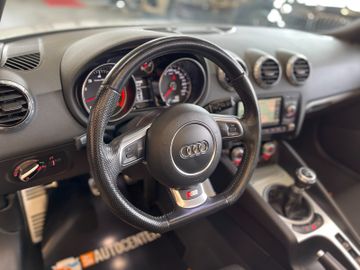 Audi TT Roadster 2.0 TFSI *BI-XENON*NAVI*PDC*LEDER*