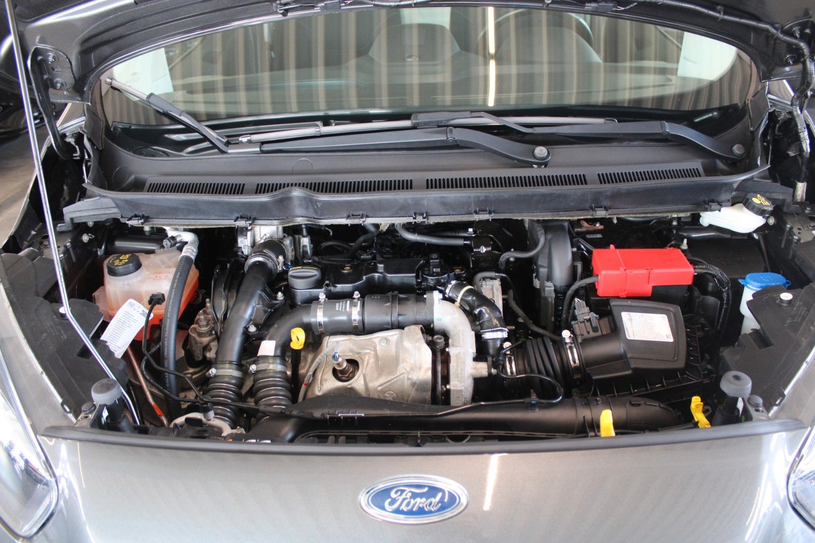 Fahrzeugabbildung Ford Transit Courier TDCI TREND KLIMA AHK WinterPaket