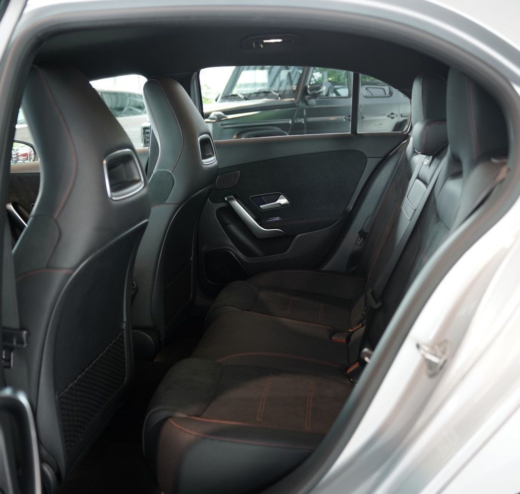Mercedes Benz A 220