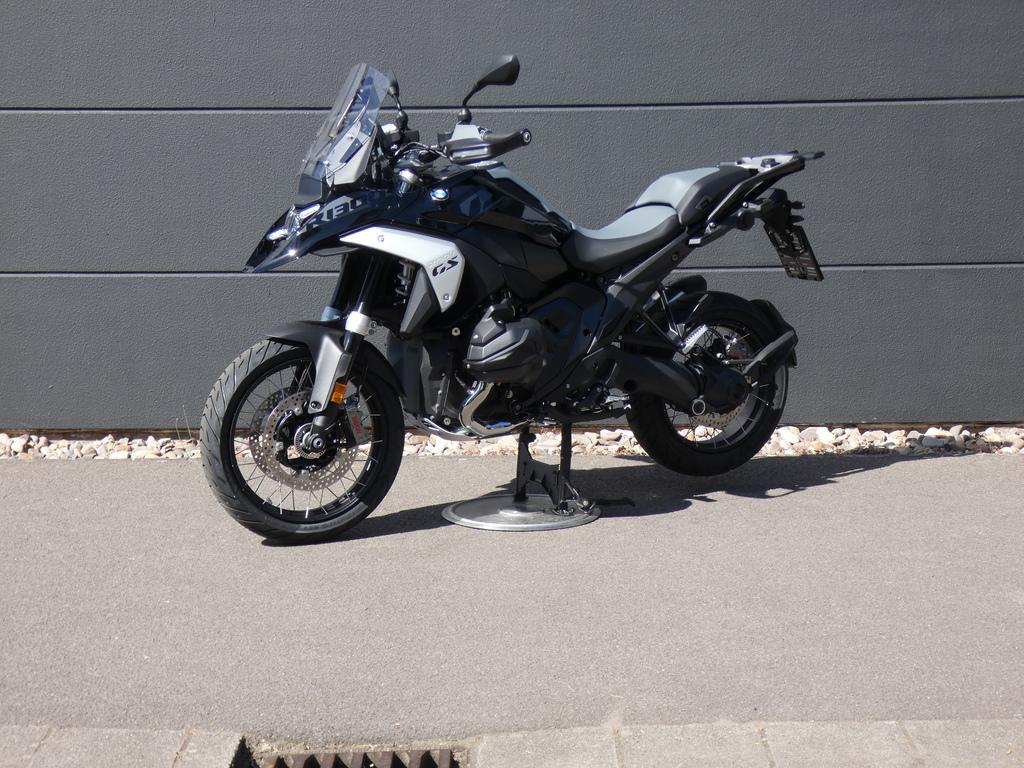 BMW R 1300 GS Triple Black aus Vorbestellung