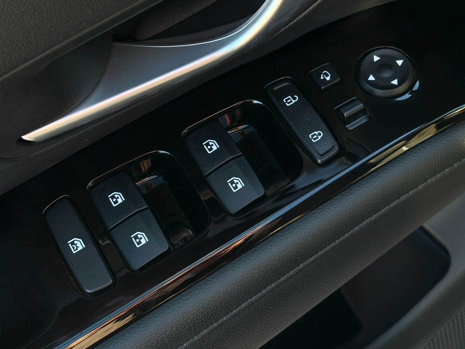 Fahrzeugabbildung Hyundai Tucson 1.6 GDI Prime PHEV 4WD Pano. ACC 360°