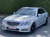 Mercedes-Benz E 350CDI BlueEff 4Matic AMGStyleFelge GARANTIE - Mercedes-Benz E 350: Silber, Limousine