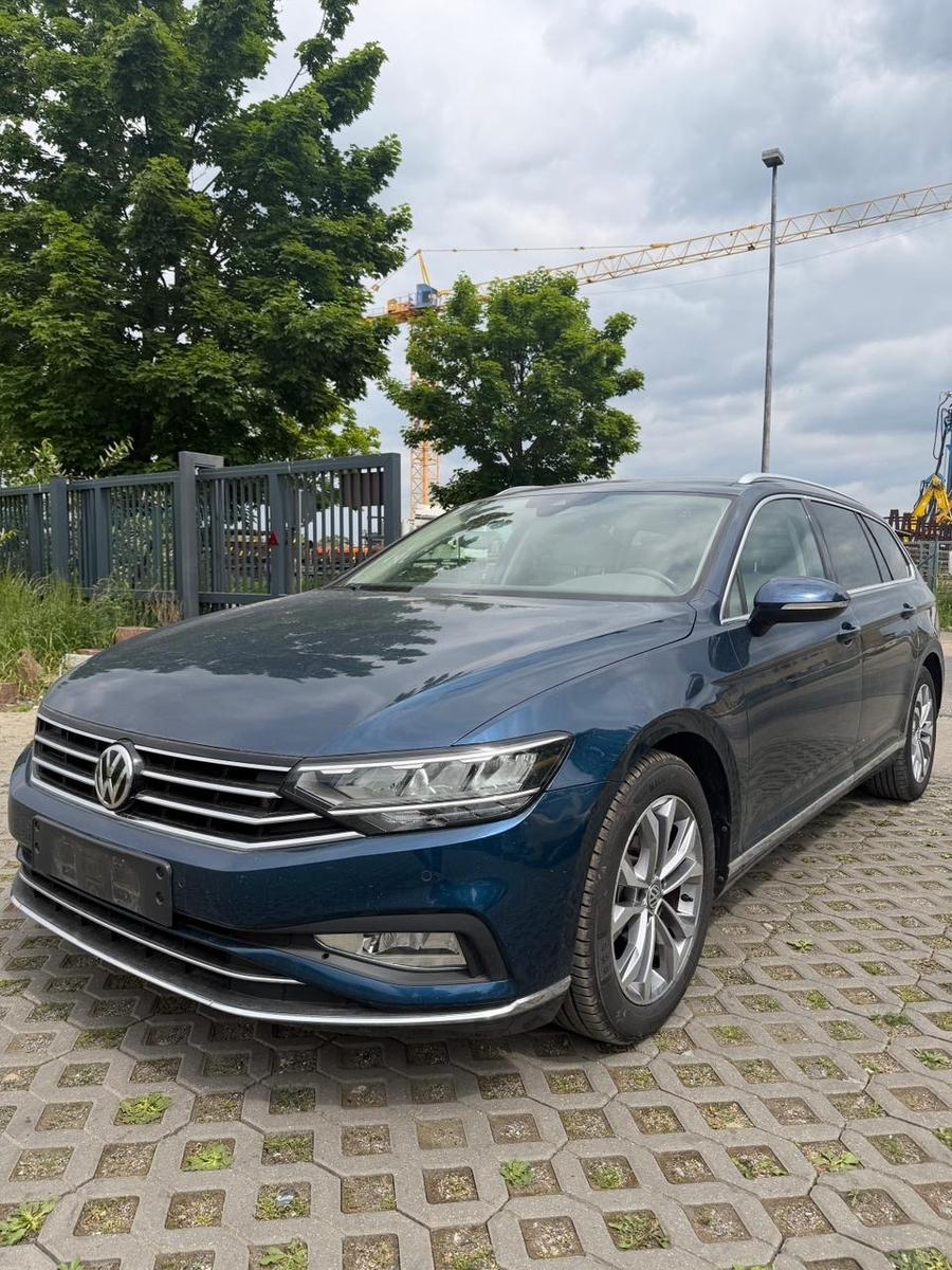Volkswagen Passat Variant Elegance TÜV Neu