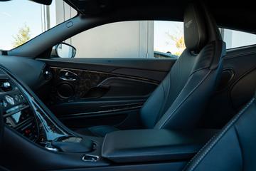 صورة مصغرة 40 لـ 2016 Aston Martin DB11
