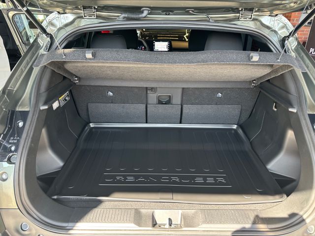 Toyota Urban Cruiser 61 kWh FWD Teamplayer